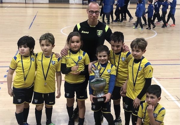 Primi calci al terzo trofeo Carnevale Cup