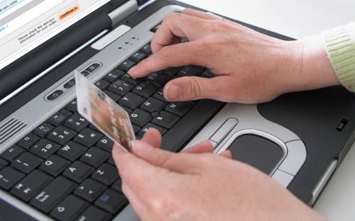 Siti d'incontri e agenzie matrimoniali online, occhio alle truffe