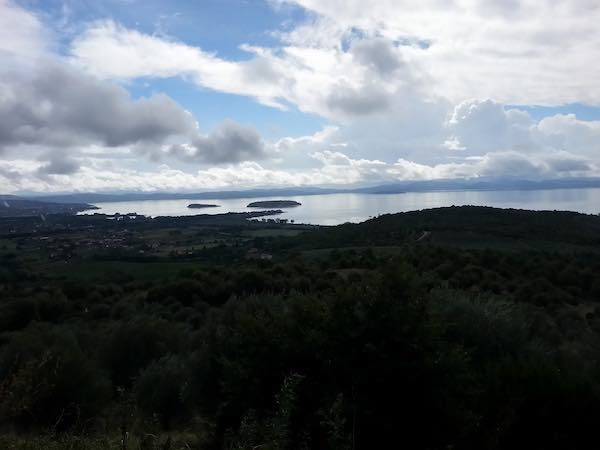 Escursione intorno al lago con "L'Olivo e la Ginestra"