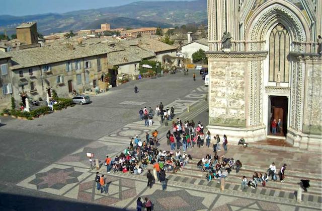 "Orvieto per Tutti" fa le pulci ai dati. "La politica turistica è ancora incerta"