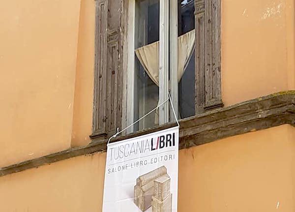 Editori locali e autori indipendenti a Palazzo Fani, "TuscaniaLibri" fa il bis