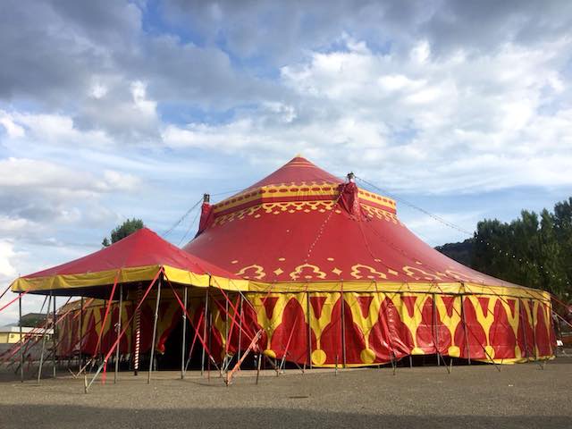 "Unconventional Circus" in Piazza della Pace. Italia e Giappone uniti dalla danza