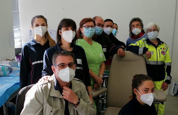 "Vaccine Day", team di sanitari dell'Usl Umbria 2 al lavoro per somministrare circa 2350 dosi