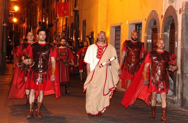 Nuova teca, emozione antica. Venerdì Santo, una Passione lunga 400 anni