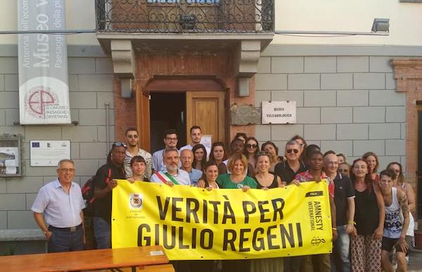 Con uno striscione, San Venanzo chiede "Verità per Giulio Regeni"