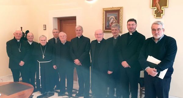 L'augurio dei vescovi umbri e il ringraziamento a monsignor Tuzia