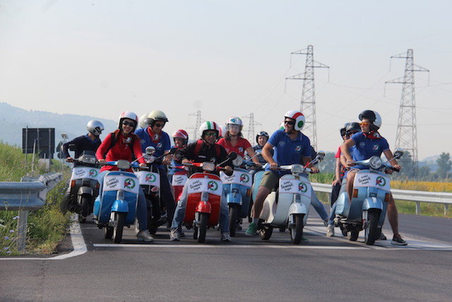 Vespa Club Orvieto, il fascino di una passione a due ruote