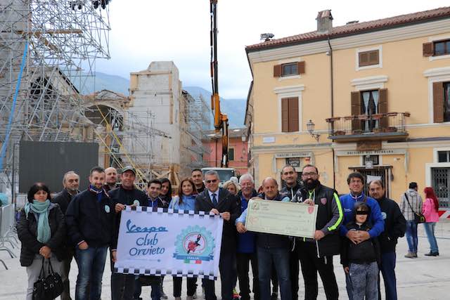 La solidarietà del Vespa Club Orvieto arriva a Norcia