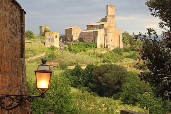 "Tra terzieri e tradizioni" fino al Monastero, aspettando il Falò di Sant'Antonio