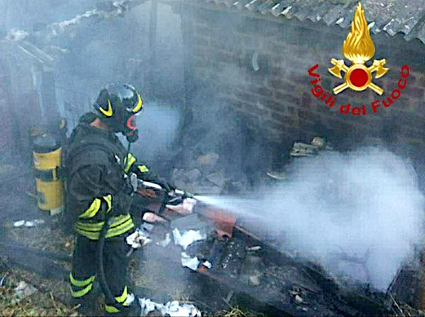 Incendio ad Allerona Scalo, le fiamme distruggono un locale