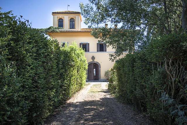 Al Casino di Caccia del Cardinale Consalvi, tra ulivi secolari e lavanda in fiore