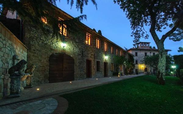 "A cena con il fantasma" a Villa Cesari Tiberi, tra musiche e racconti a tema