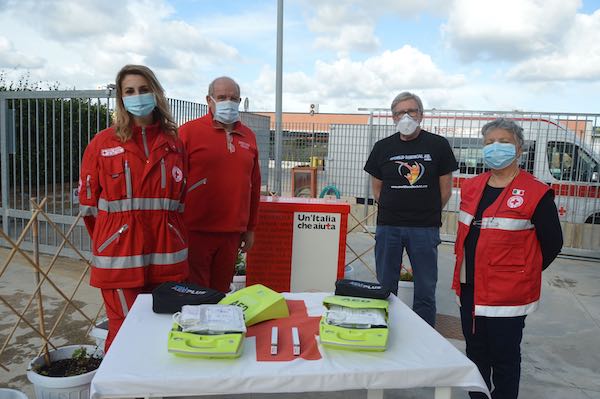 World Medical Aid Onlus Ddv dona due defibrillatori alla Croce Rossa Italiana