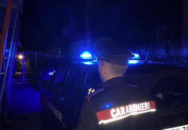 Controlli dei Carabinieri, due denunciati e un segnalato all'uscita dalla discoteca