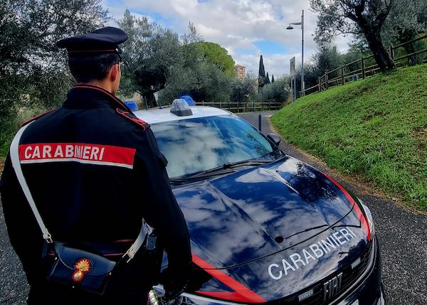 Controlli a tappeto dei Carabinieri, denunciati un 29enne e un 24enne