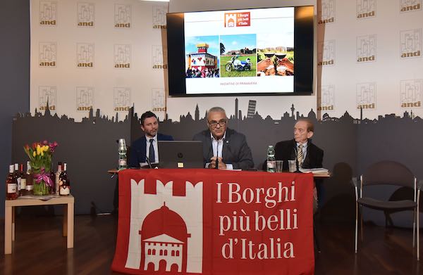 54esima Festa del Tulipano, tripudio di petali e colori tra le acque del Trasimeno e de "I Borghi più belli d'Italia"