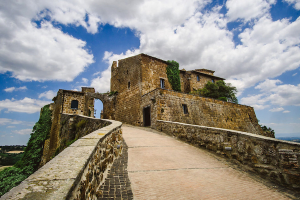 "Turismo e Cultura", via ai cammini. Si parte con Celleno-Roccalvecce e Sant'Angelo - Il Borgo delle Fiabe