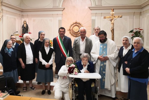 Istituto San Giovanni Bosco di Monterubiaglio in festa per i 100 anni di Ada