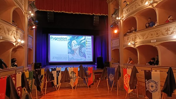 Pugnaloni 2024, si inizia al Teatro Boni con la presentazione dei bozzetti