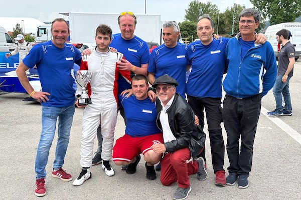 Lorenzo Mariani dà spettacolo in casa nella Formula X