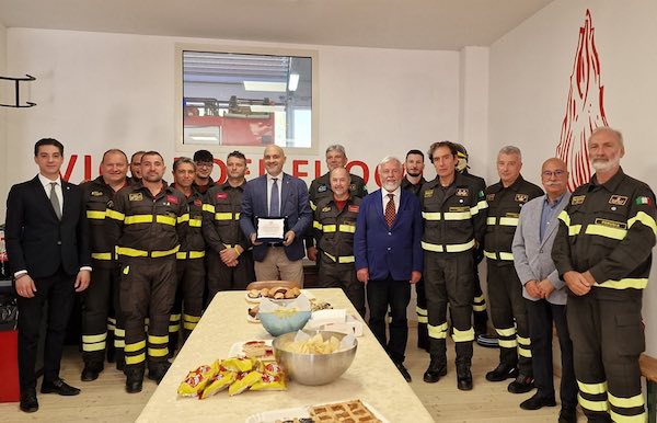 Visita del sottosegretario Prisco e dei vertici del Corpo al Distaccamento Volontario dei Vigili del Fuoco