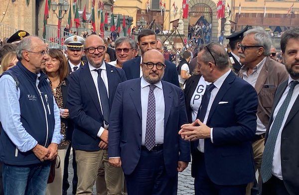 Il ministro della Cultura Antonio Sangiuliano ospite alla Sagra delle Castagne