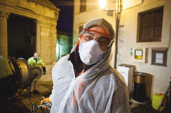 Gianluca Belei presenta "Diario Fotografico. Forme di Comunità a Lugnano in Teverina" 