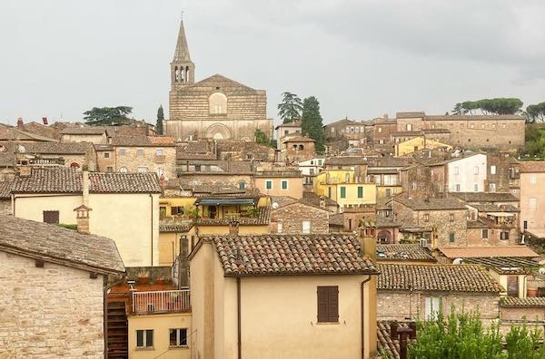 La città di Jacopone protagonista su "Dove", La7 e al Festival dello Sviluppo Sostenibile di Milano