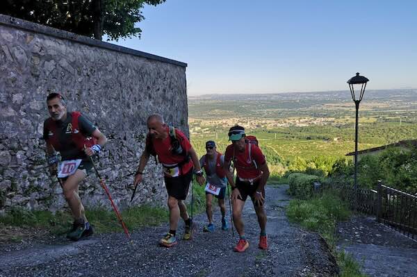 Umbria Walking Ultramarathon, prima edizione. Occhi (e gambe) sul Cammino della Pietra Bianca