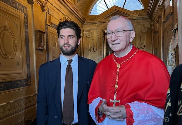 "In questo tempo delicato per l'umanità, la Chiesa ha bisogno di un Papa come Pietro Parolin"