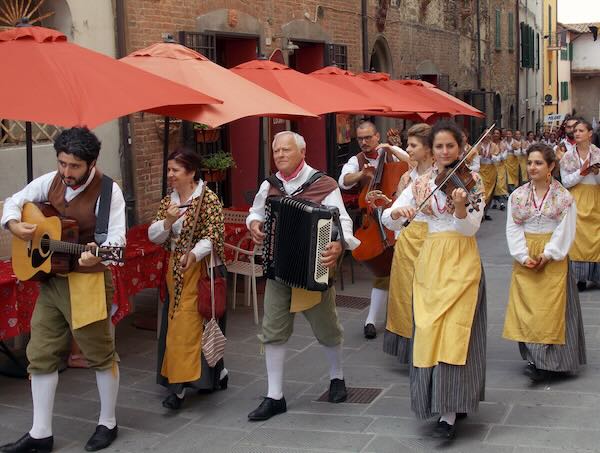 Il Gruppo "Agilla e Trasimeno" ospite speciale della Fiera "Artifiore" in Belgio