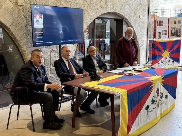 Omaggio al Dalai Lama. Francobolli dal mondo, con uno sguardo ai messaggi di pace e alla storia del Tibet