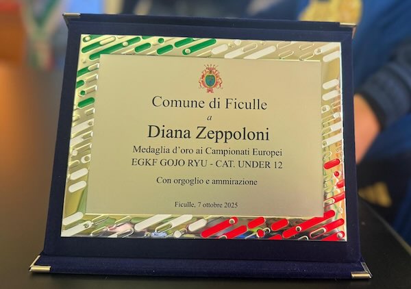 Targa di riconoscimento del Comune alla giovane atleta ficullese Diana Zeppoloni