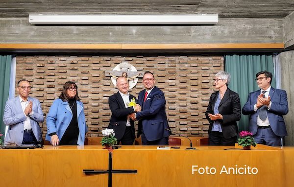 Convegno dei Laici Amore Misericordioso, assegnato a Jesús Colina "Voci di Speranza 2025"