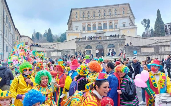 Colori, sfilate e appuntamenti diffusi: al via il Carnevale Caprolatto 2026