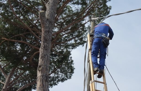 Energia elettrica temporaneamente sospesa per lavori 