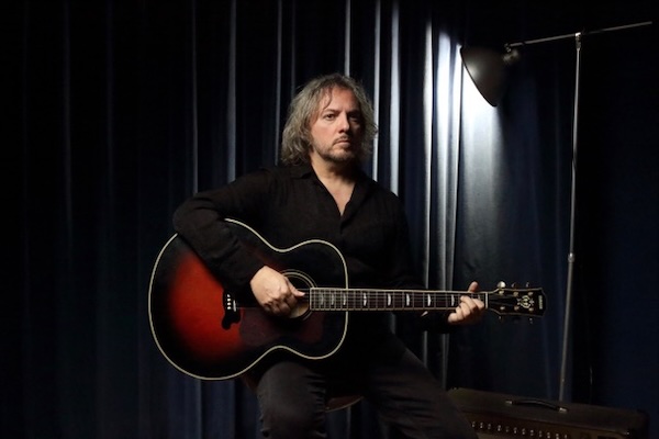 Massimo Di Cataldo al Teatro Secci con il tour celebrativo "Se adesso te ne vai 1996-2026"