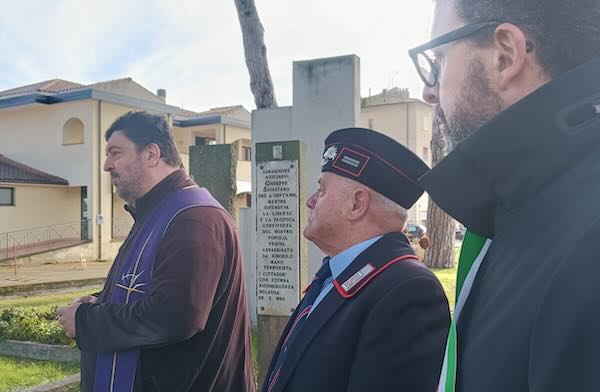 Ricordati i carabinieri Giuseppe Savastano ed Euro Tarsilli e le vittime dell'Olocausto