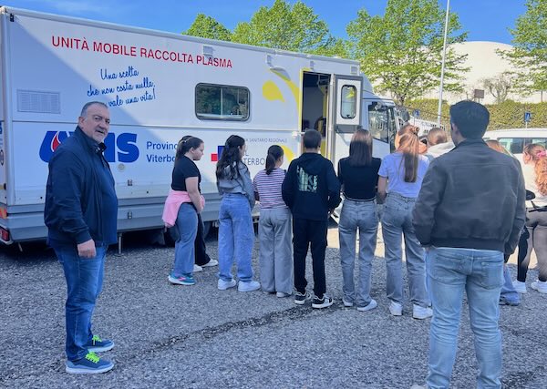 "La cultura del dono nasce dai giovani". Il Consiglio Comunale dei Ragazzi e delle Ragazze incontra l'Avis