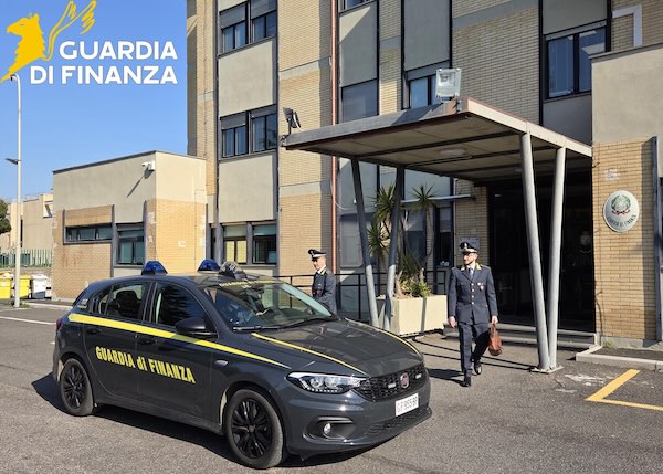 Arrestato dalla Guardia di Finanza per rissa, resistenza e lesioni a pubblico ufficiale 