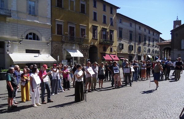 "Continueremo ad andare avanti con determinazione, coraggio e forza"