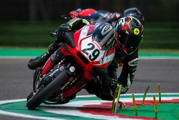 Tommy Ubaldini non sfigura all'esordio in Moto 3