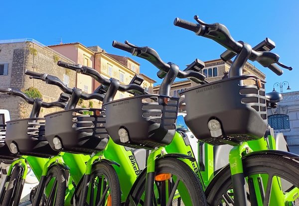 Mobilit&agrave; sostenibile, approvato il nuovo servizio di bike sharing