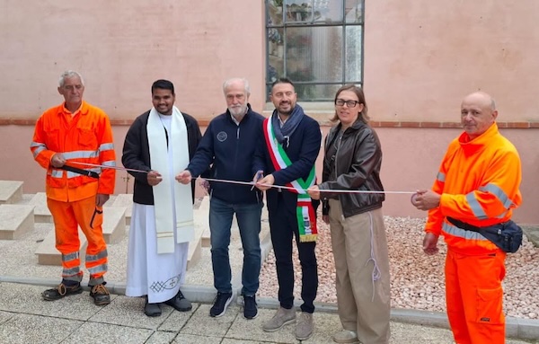 Inaugurato "Lo Scrigno dei Ricordi", un nuovo spazio per la memoria e la cura del Cimitero Comunale