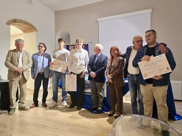 Il Rotary Club consegna cinque borse di studio in memoria di Silvia Biondi